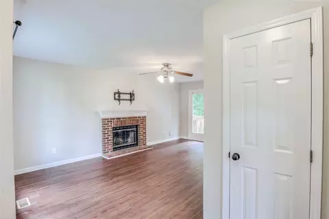 5809 Forest Ridge Dr, Durham, NC 27713 photo 2