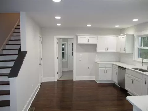 218 N Briggs Ave, Durham, NC 27703 photo 3