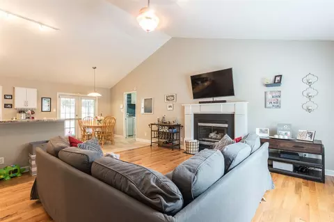 3909 Olde Coach Rd, Durham, NC 27707 photo 3