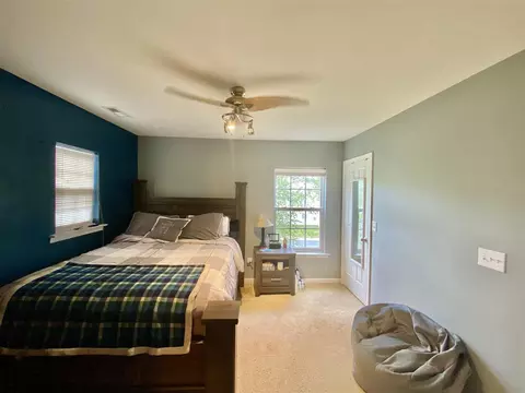 401 Ashburn Ln, Durham, NC 27703 photo 18