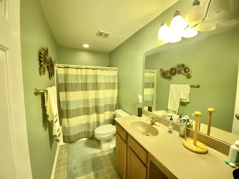 401 Ashburn Ln, Durham, NC 27703 photo 15