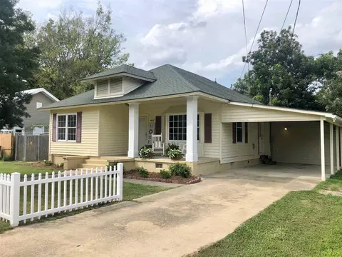 408 W D St, Erwin, NC 28339 photo 2