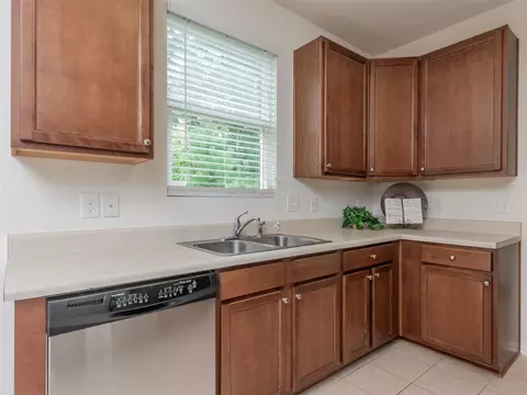 2212 Pear Tree Ln, Durham, NC 27703 photo 12