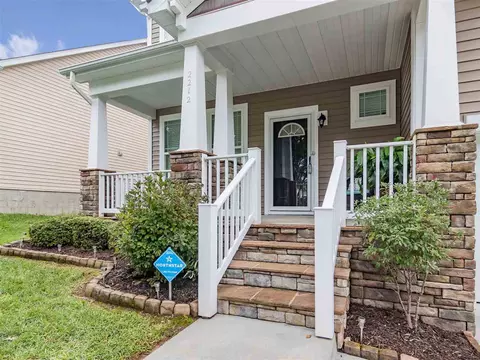 2212 Pear Tree Ln, Durham, NC 27703 photo 4