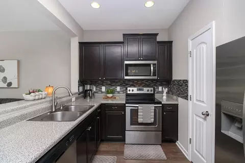 441 Carthage Ct, Durham, NC 27703 photo 2