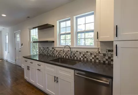 615 W Markham Ave, Durham, NC 27701 photo 6