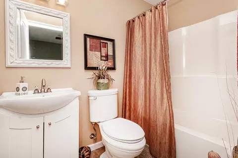 75 Peacemaker Ln, Smithfield, NC 27577 photo 2