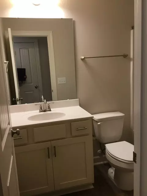 609 N Johnson St, Benson, NC 27504 photo 8