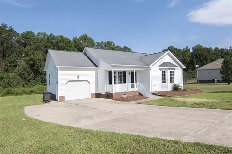 208 Jared Dr, Angier, NC 27501 photo 2
