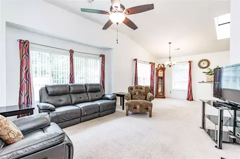 1304 Kendall Dr, Durham, NC 27703 photo 4