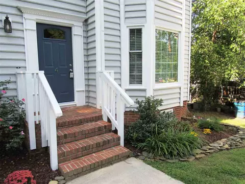4 Landover Ct, Durham, NC 27713 photo 1