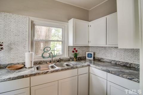 121 S Briggs Ave, Durham, NC 27703 photo 14