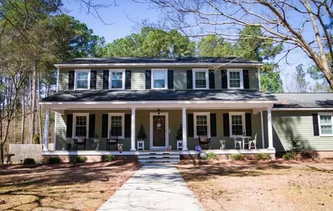 107 Wade Ave, Dunn, NC 28334 photo 1