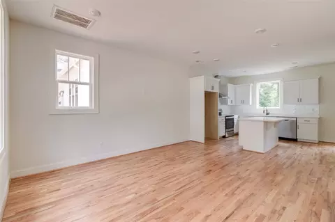 504 E Lavender Ave, Durham, NC 27704 photo 11