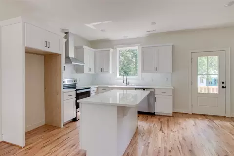 504 E Lavender Ave, Durham, NC 27704 photo 7