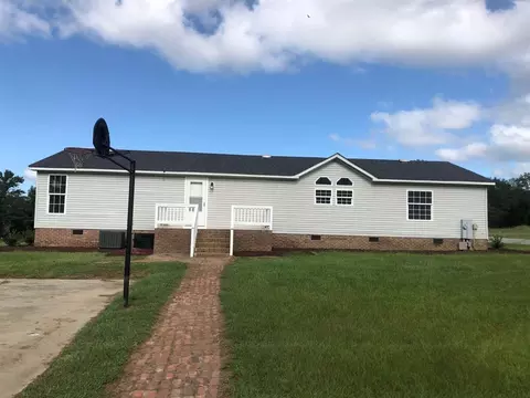 55 W Johnson Rd, Benson, NC 27504 photo 4