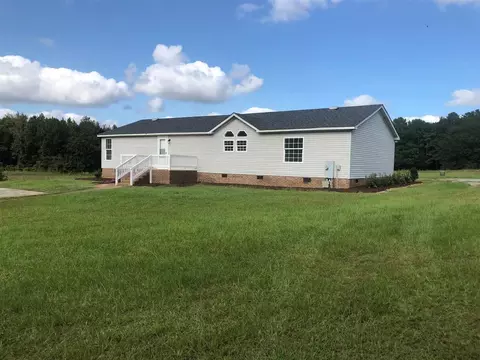 55 W Johnson Rd, Benson, NC 27504 photo 5
