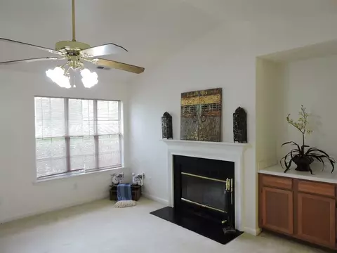 4238 Bluffs Ln, Durham, NC 27712 photo 4
