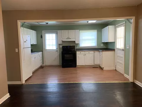 102 Lilly St, Dunn, NC 28334 photo 3
