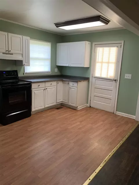 102 Lilly St, Dunn, NC 28334 photo 4