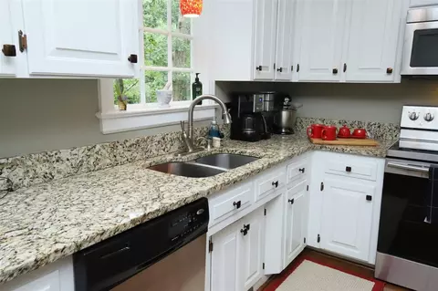 8 Sanderling Ct, Durham, NC 27713 photo 8