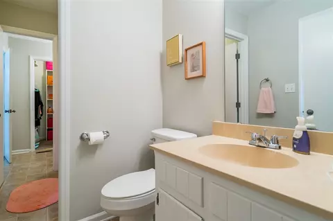 655 Bashford Rd, Raleigh, NC 27606 photo 14
