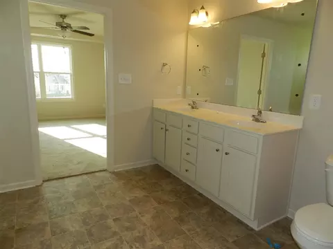 57 Marshfield Dr, Benson, NC 27504 photo 6