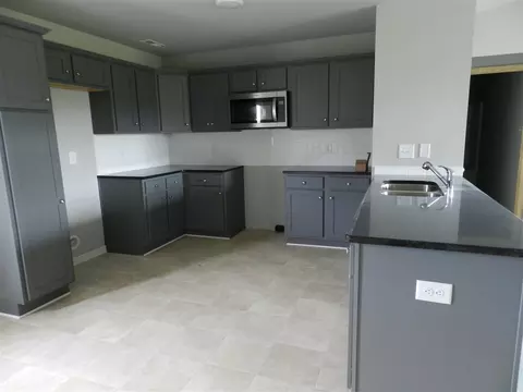 138 Mill Stream Dr, Selma, NC 27576 photo 4