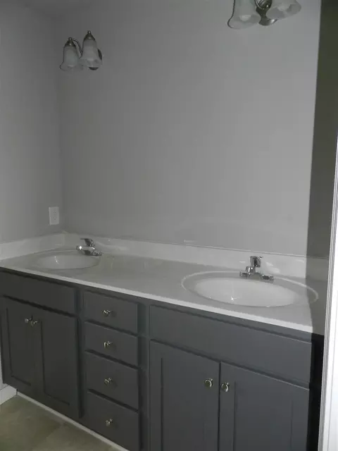 138 Mill Stream Dr, Selma, NC 27576 photo 8
