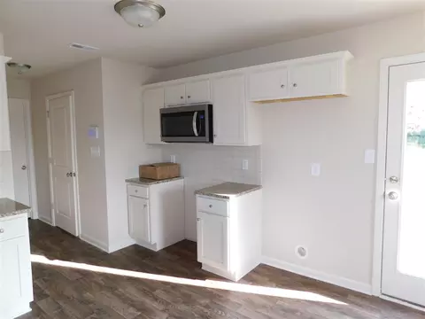 220 Mill Stream Dr, Selma, NC 27576 photo 9