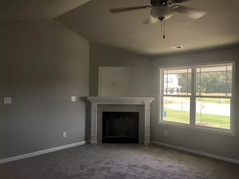 211 Mill Stream Dr, Selma, NC 27576 photo 4
