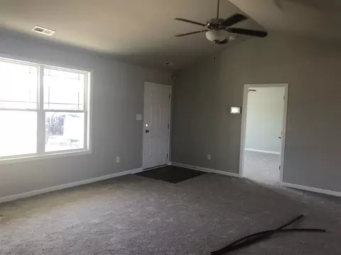 211 Mill Stream Dr, Selma, NC 27576 photo 3