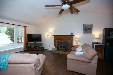 4909 Derbyshire Pl, Durham, NC 27713 photo 3