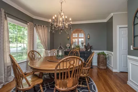 100 Royce Dr, Cary, NC 27518 photo 3