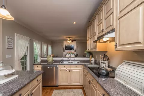 100 Royce Dr, Cary, NC 27518 photo 10