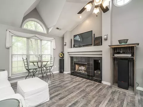 3301 Kemper Ct, High Point, NC 27265 photo 2