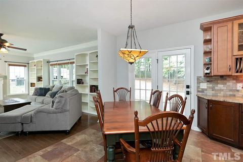 108 Covington Sq, Cary, NC 27513 photo 6