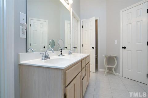 108 Covington Sq, Cary, NC 27513 photo 17