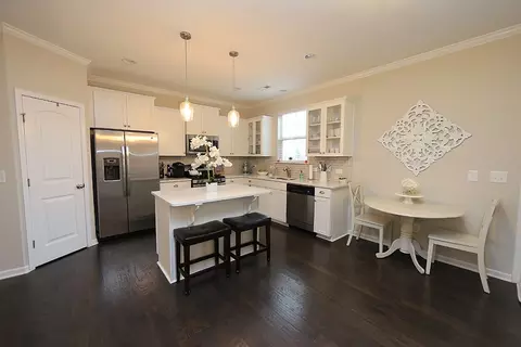 1041 Laredo Ln, Durham, NC 27703 photo 4