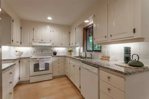 3903 Darby Rd, Durham, NC 27707 photo 8