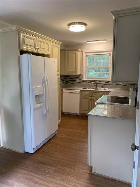2713 Davie Dr, Durham, NC 27704 photo 5