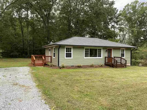 2713 Davie Dr, Durham, NC 27704 photo 1
