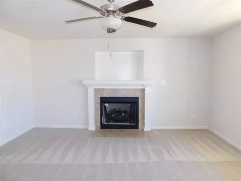 13 Marshfield Dr, Benson, NC 27504 photo 4