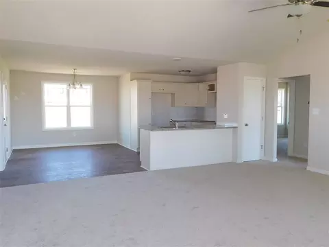 29 Marshfield Dr, Benson, NC 27504 photo 5