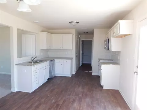 56 Marshfield Dr, Benson, NC 27504 photo 8