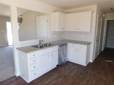 56 Marshfield Dr, Benson, NC 27504 photo 9