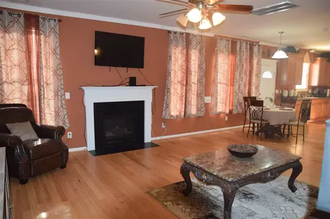 504 Poplar St, Durham, NC 27703 photo 6