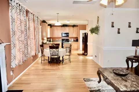 504 Poplar St, Durham, NC 27703 photo 5