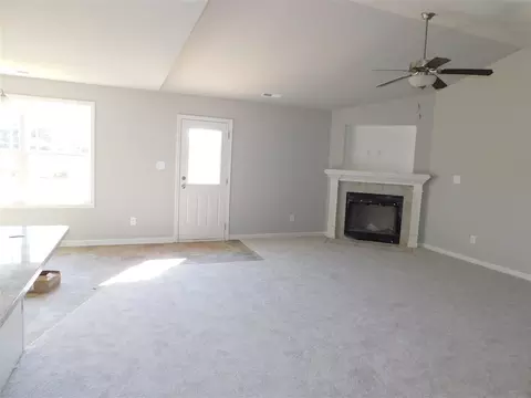176 Mill Stream Dr, Selma, NC 27576 photo 3