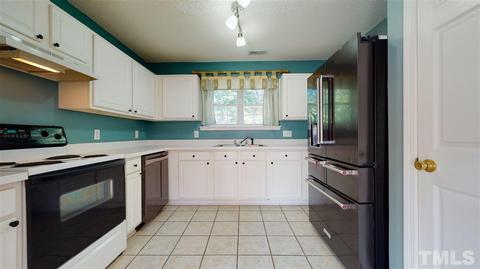 111 Briarhaven Dr, Durham, NC 27703 photo 9